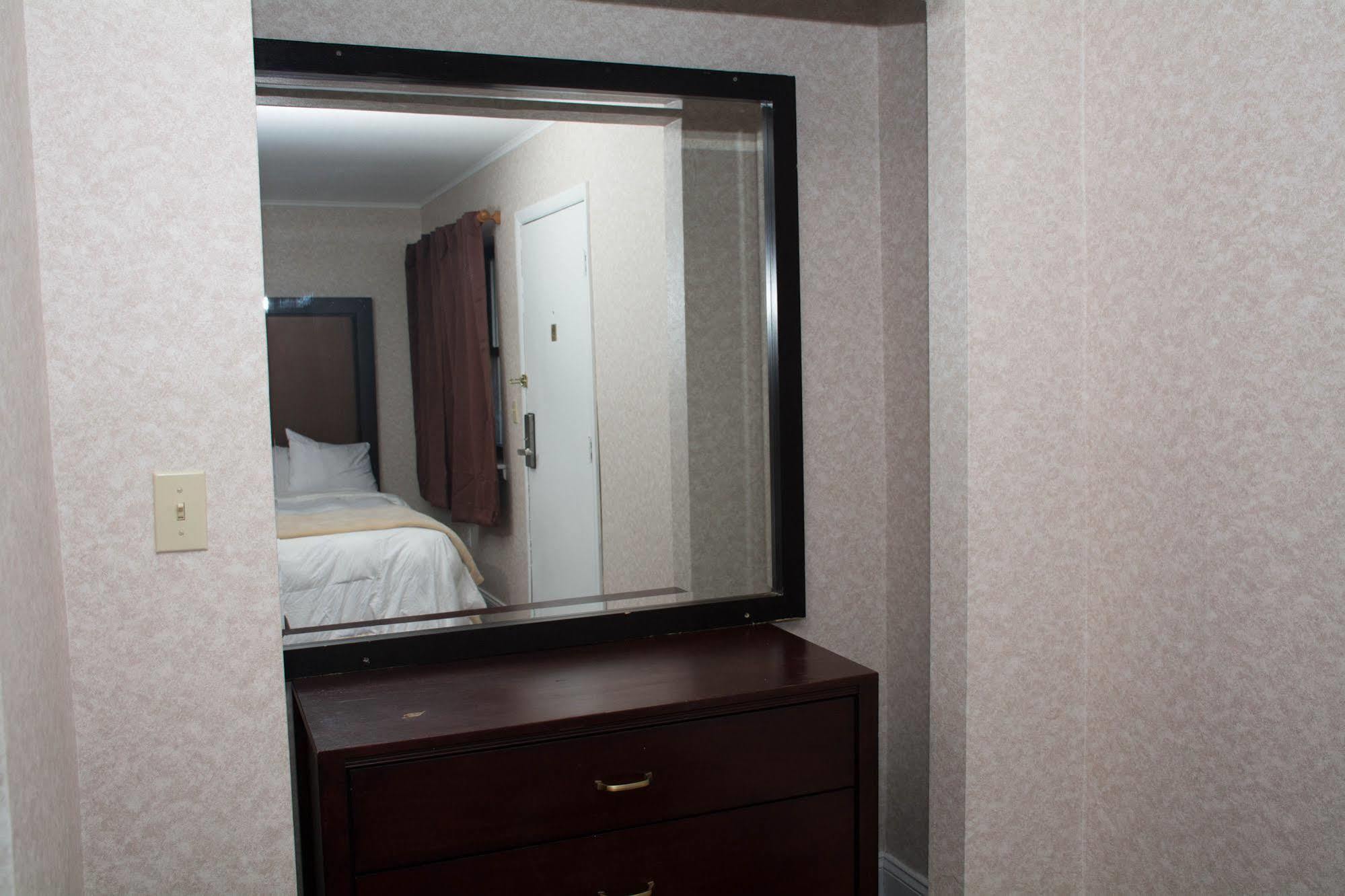 Atlantic Inn And Suites - Wall Township Bagian luar foto